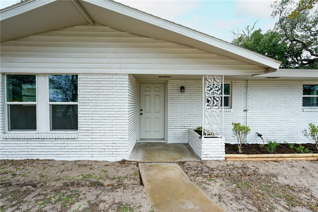 2746 Big Oak Property Photo 23
