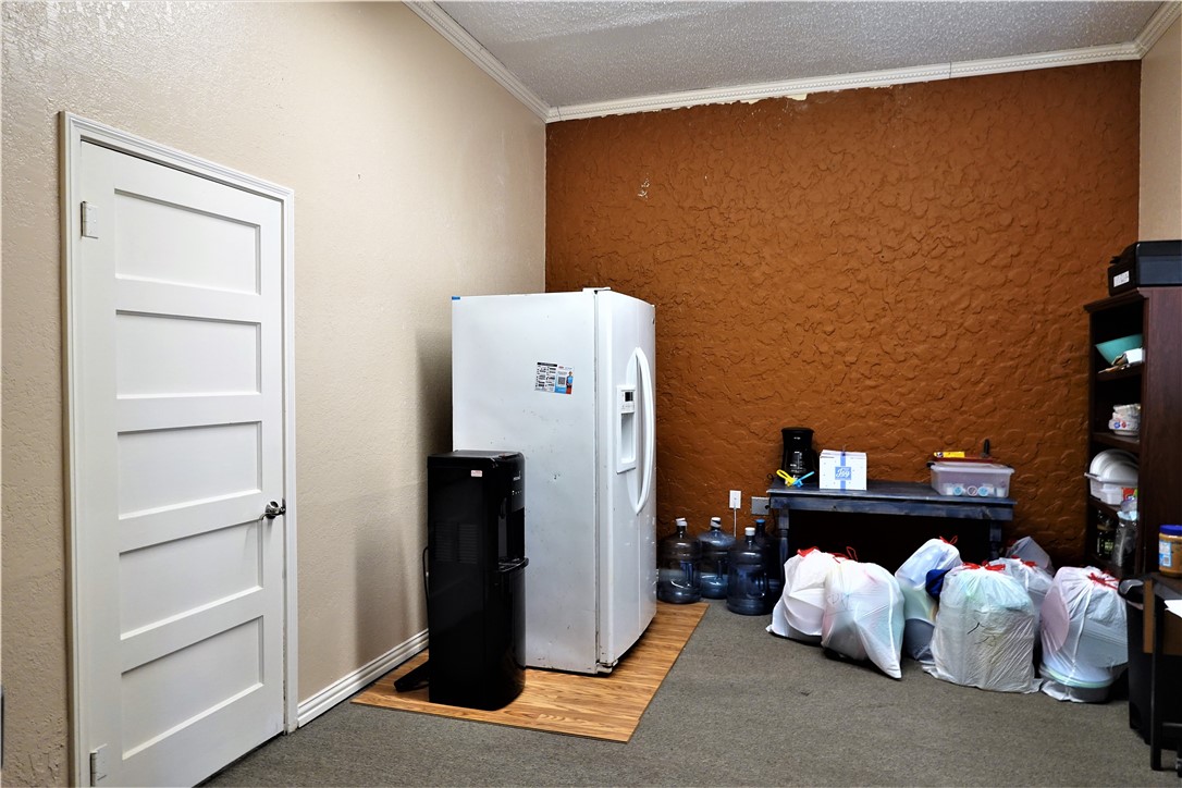 120 Green Ave Property Photo 12