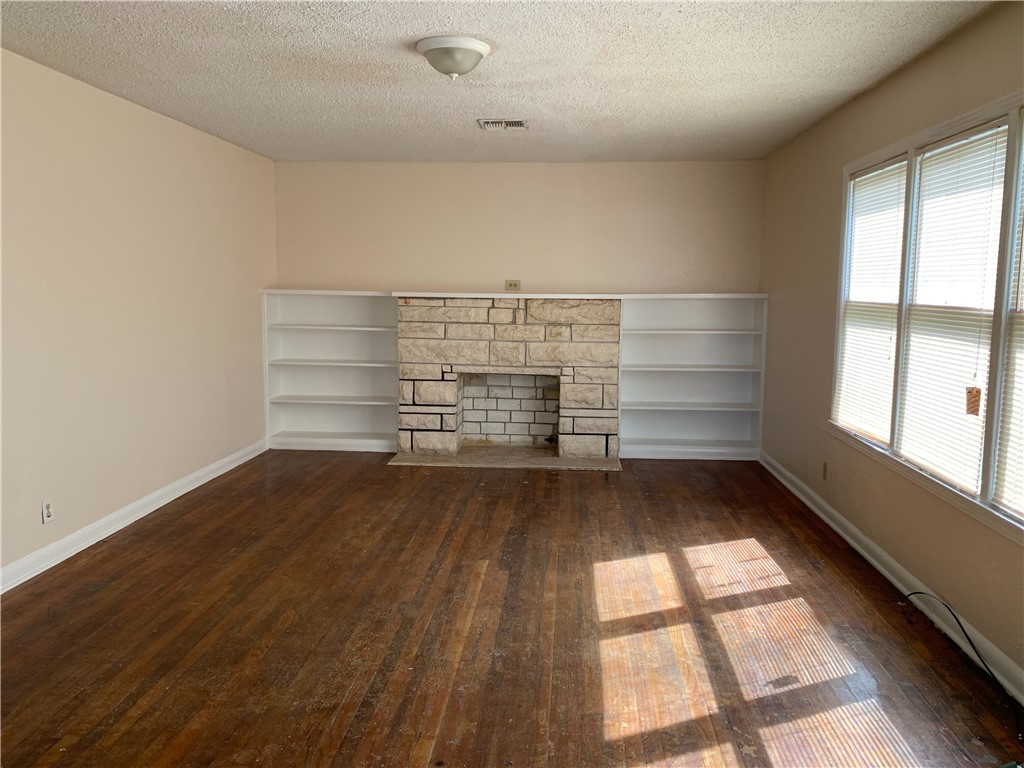 1654 18 Th St Property Photo 3