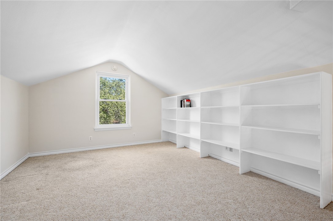 610 Bent Tree St Property Photo 17