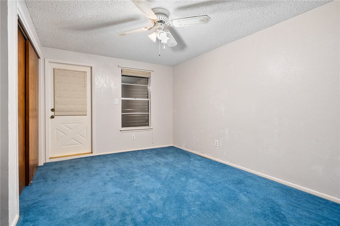 2825 Honeysuckle Property Photo 25