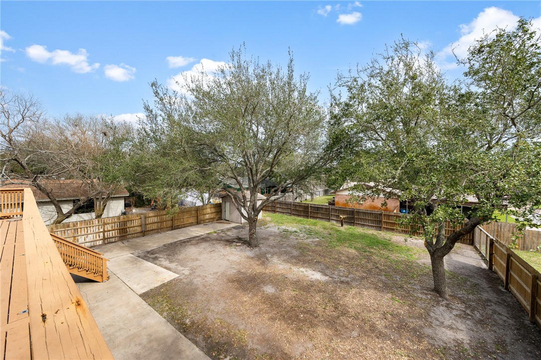 2825 Honeysuckle Property Photo 33