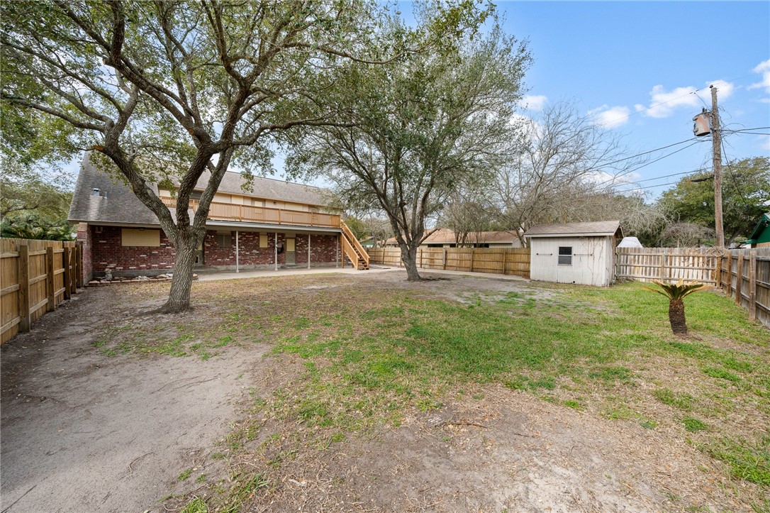 2825 Honeysuckle Property Photo 35
