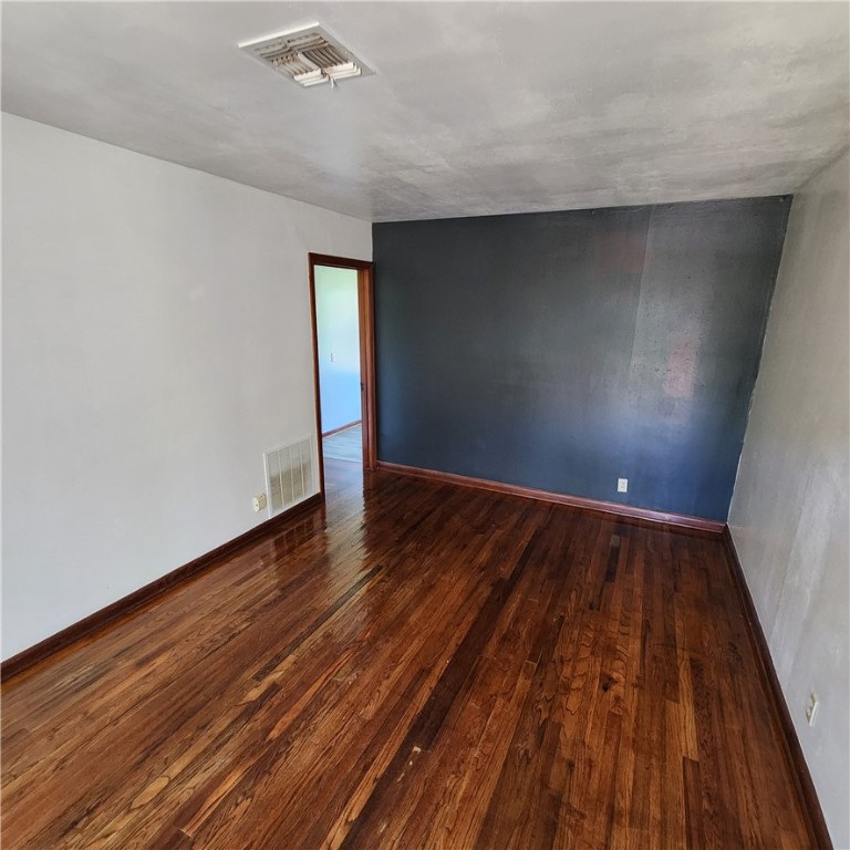 4909 Dody St Property Photo 2