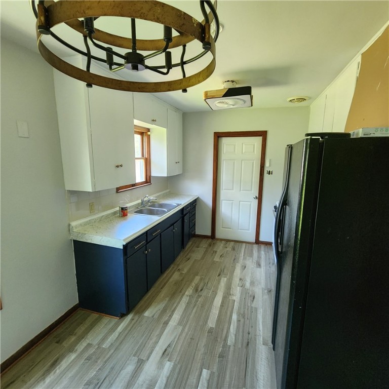 4909 Dody St Property Photo 4