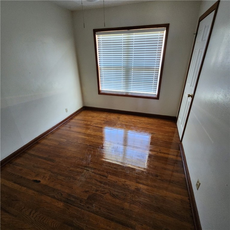 4909 Dody St Property Photo 10