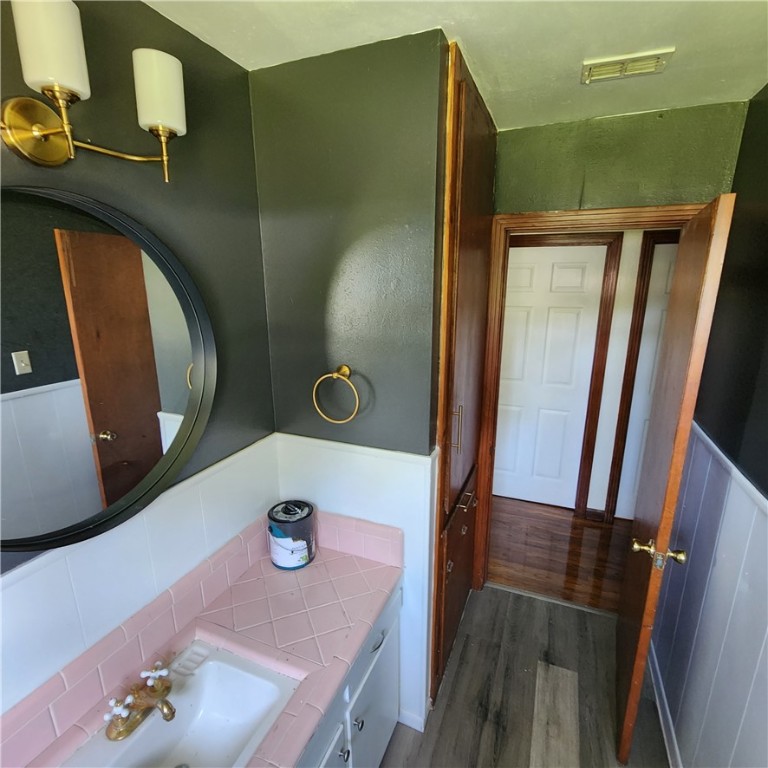 4909 Dody St Property Photo 11