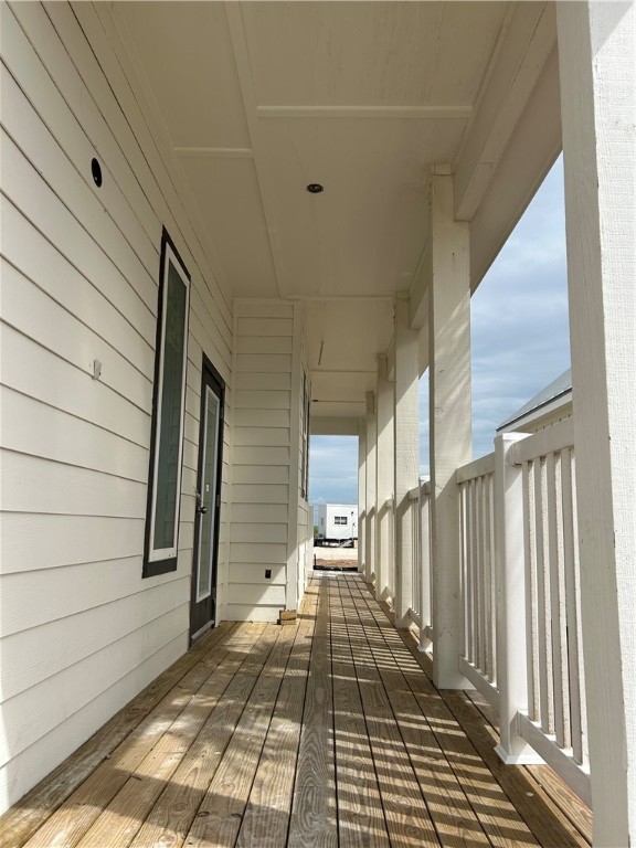207 St. John Circle Property Photo 3