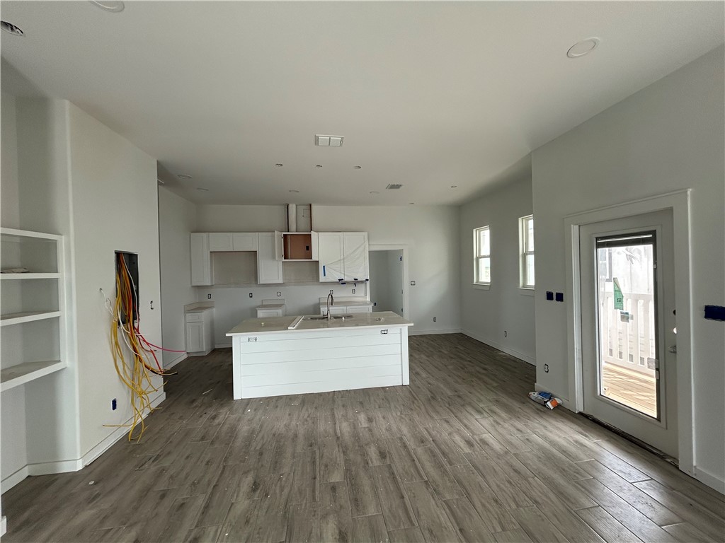 207 St. John Circle Property Photo 8