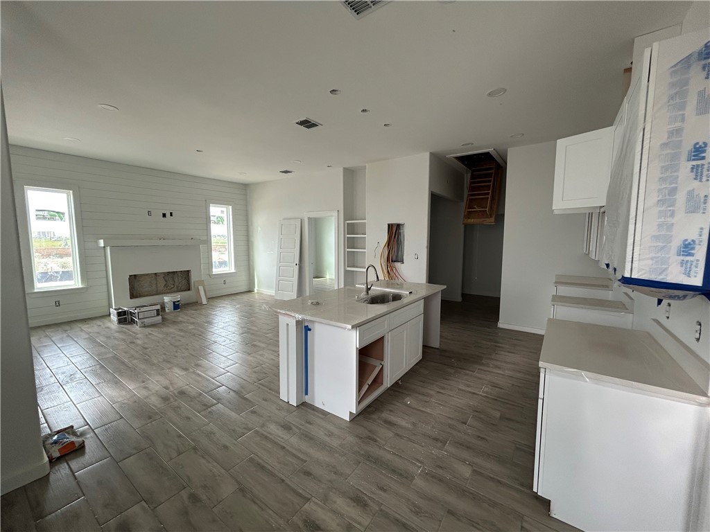 207 St. John Circle Property Photo 9
