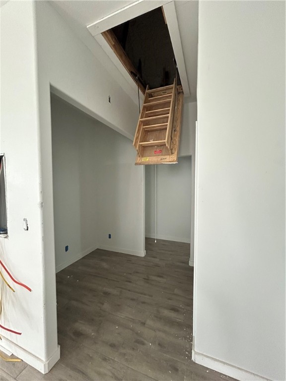 207 St. John Circle Property Photo 13