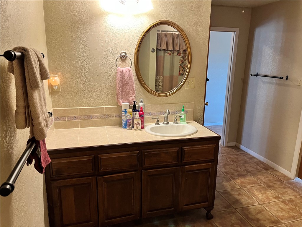 3150 N Highway 59 Property Photo 25
