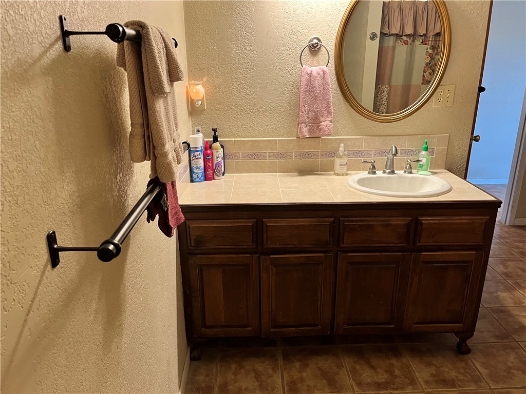 3150 N Highway 59 Property Photo 27