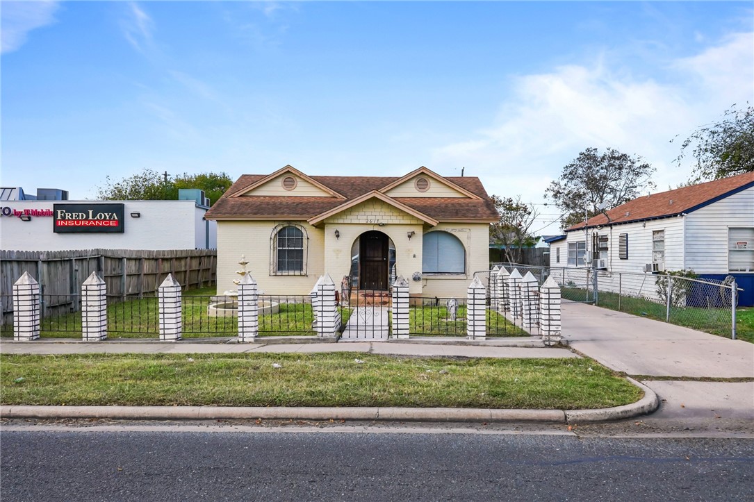 2617 David St Property Photo 2