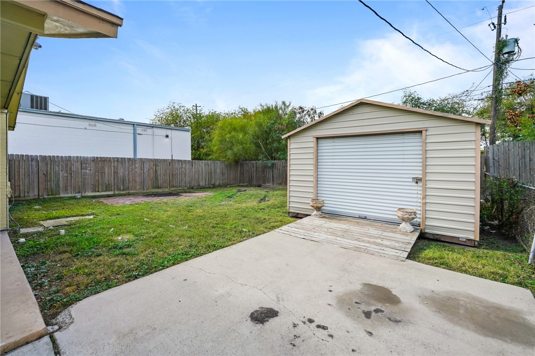 2617 David St Property Photo 6