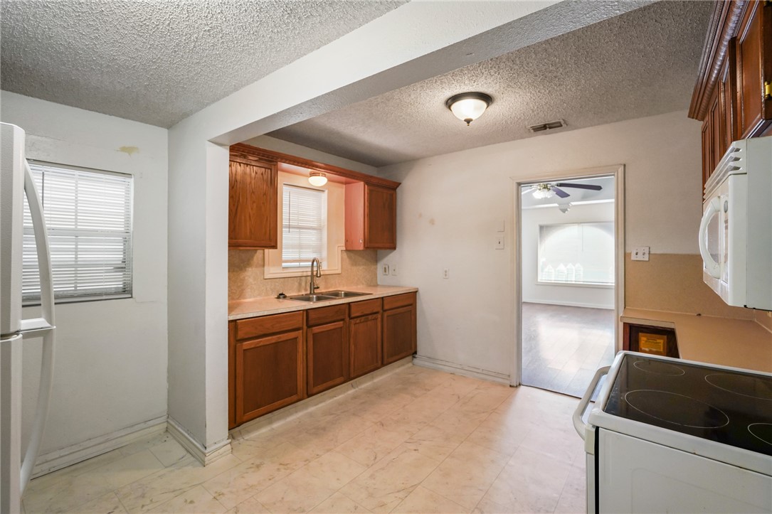2617 David St Property Photo 11