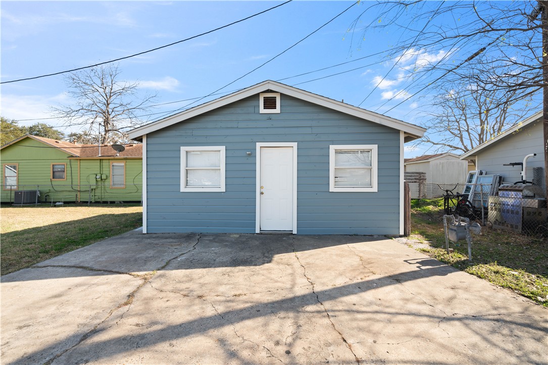 4401 Valdez Dr Property Photo 15