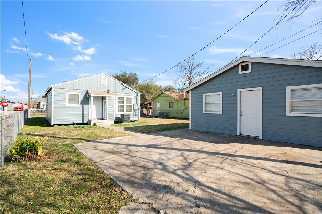 4401 Valdez Dr Property Photo 16