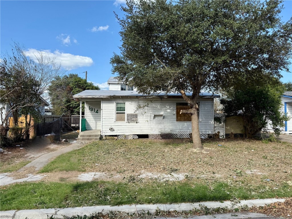 1914 Delgado St Property Photo