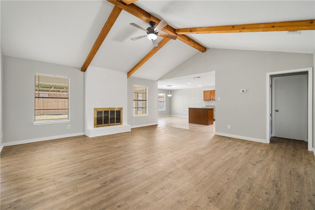 6806 Crosstimbers Dr Property Photo 3