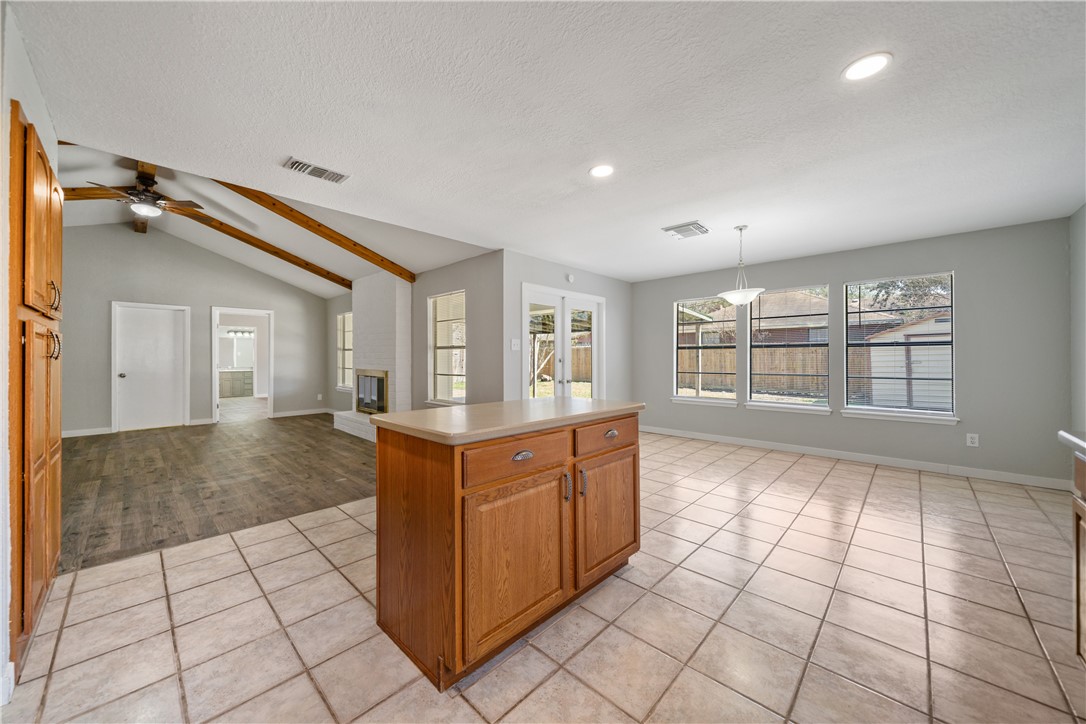 6806 Crosstimbers Dr Property Photo 12