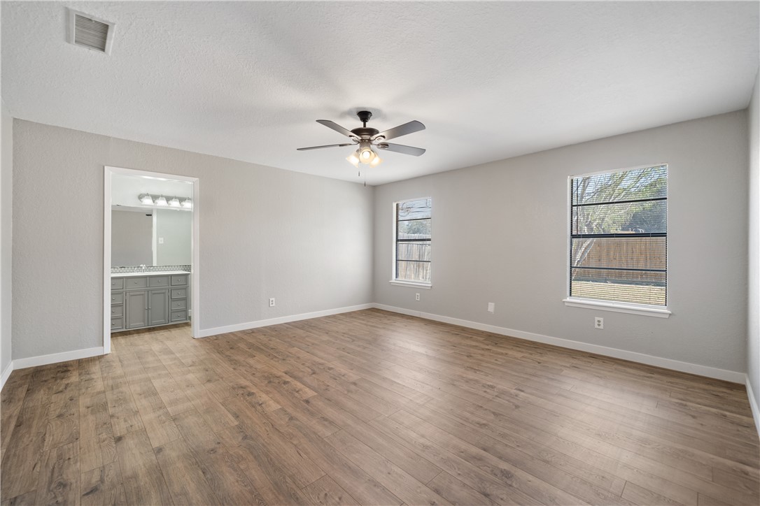 6806 Crosstimbers Dr Property Photo 14