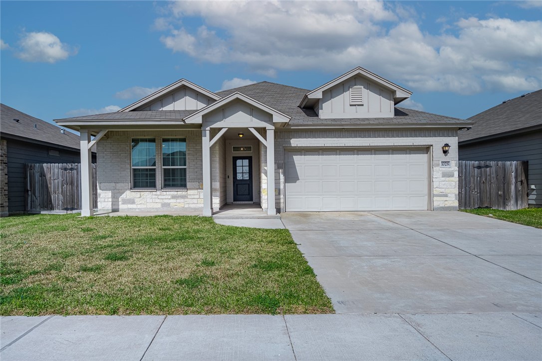 1028 Ocean Breeze St Property Photo