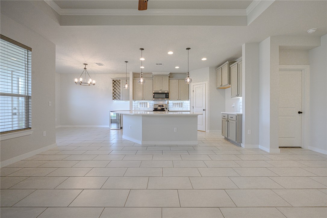 1028 Ocean Breeze St Property Photo 17