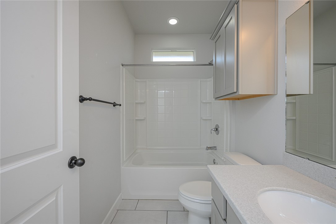 1028 Ocean Breeze St Property Photo 27