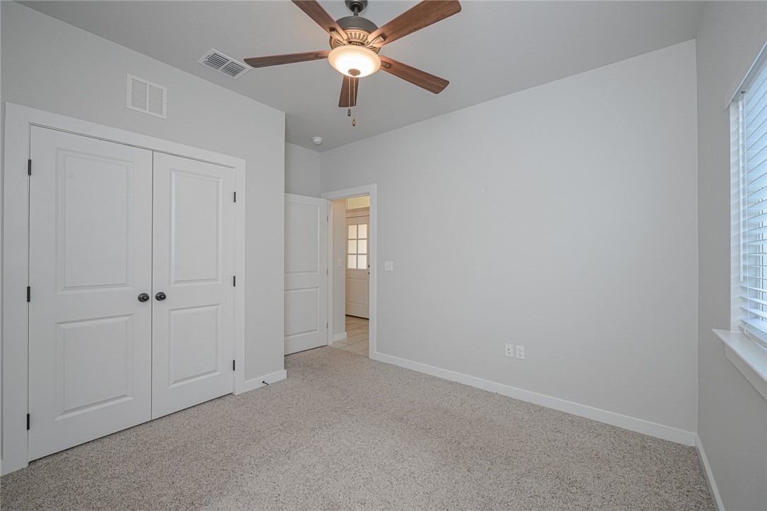 1028 Ocean Breeze St Property Photo 28