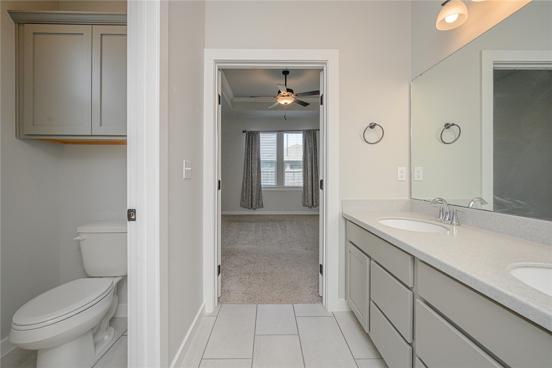 1028 Ocean Breeze St Property Photo 37