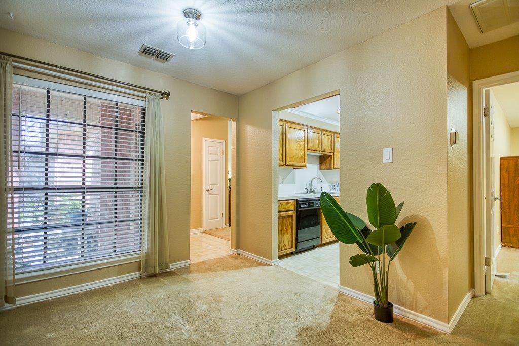 11830 Fontana Ave Property Photo 5