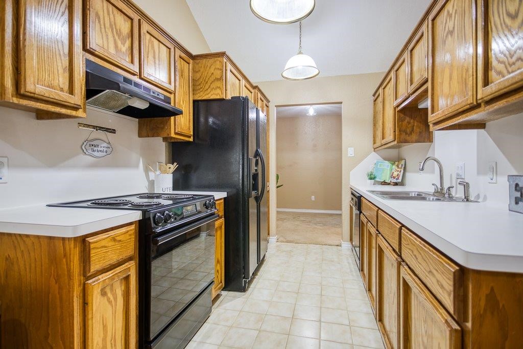 11830 Fontana Ave Property Photo 12