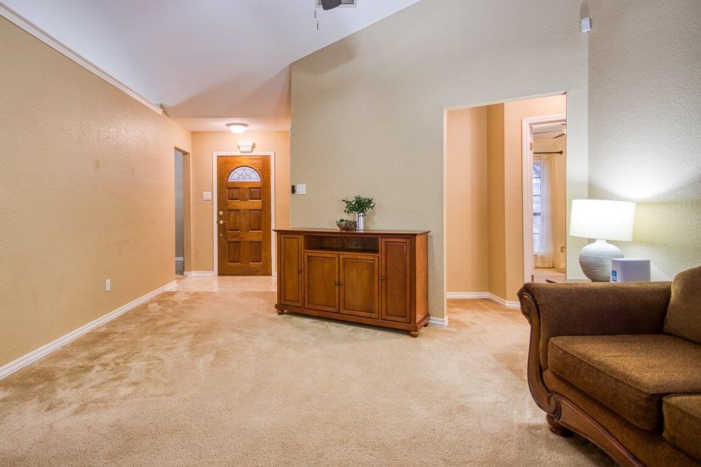 11830 Fontana Ave Property Photo 17