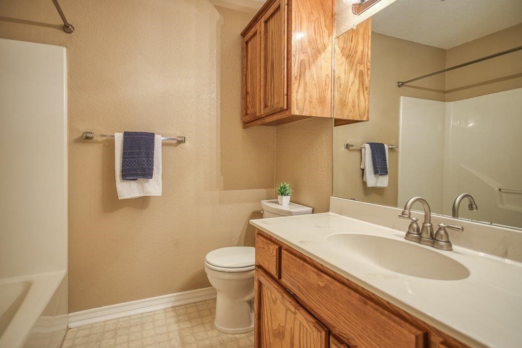 11830 Fontana Ave Property Photo 20