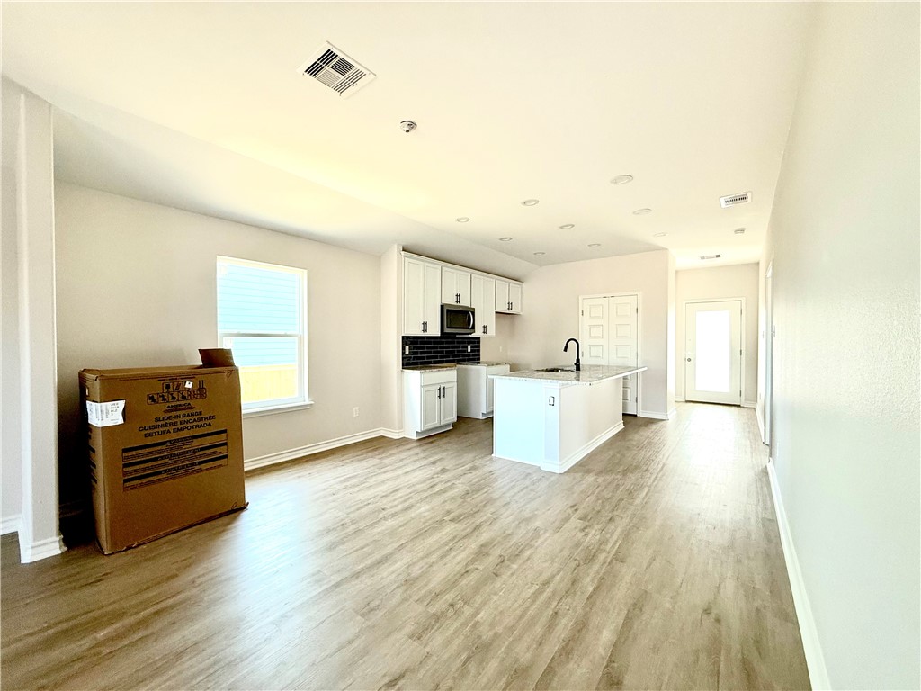 229 Sea Side Dr Property Photo 4