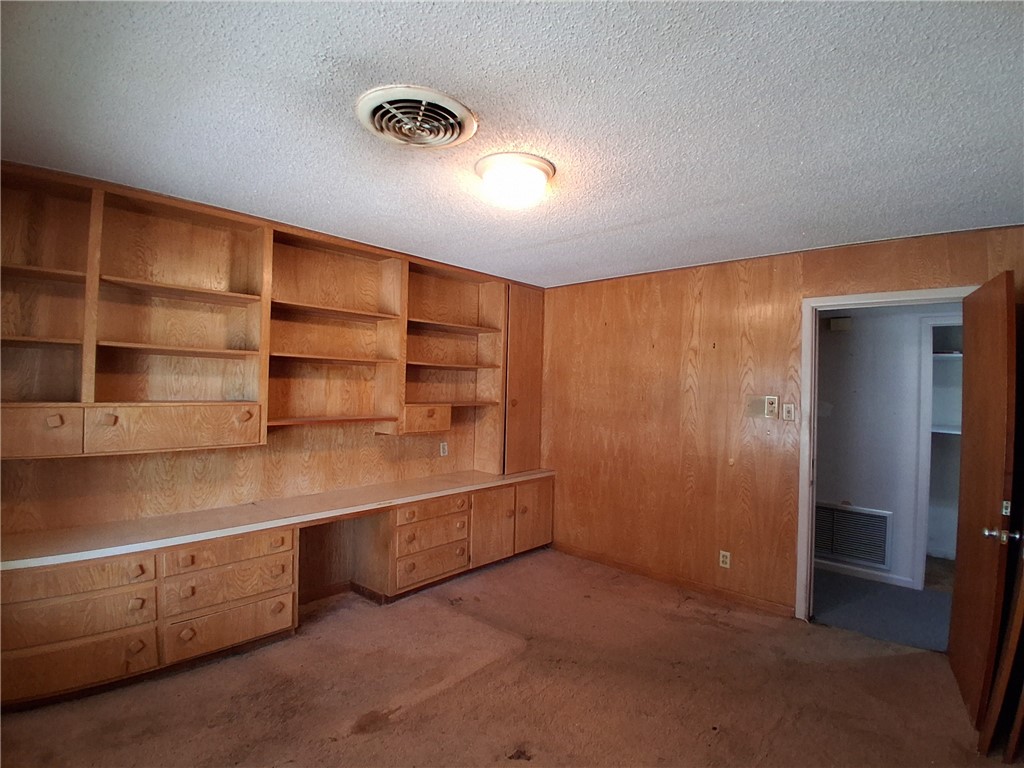 1325 S Whitney St Property Photo 10