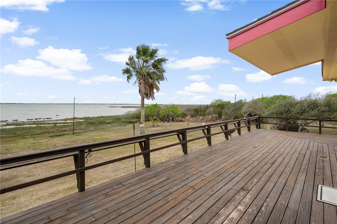 201 Copano Bay Dr Property Photo 4