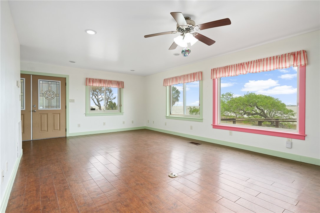201 Copano Bay Dr Property Photo 12
