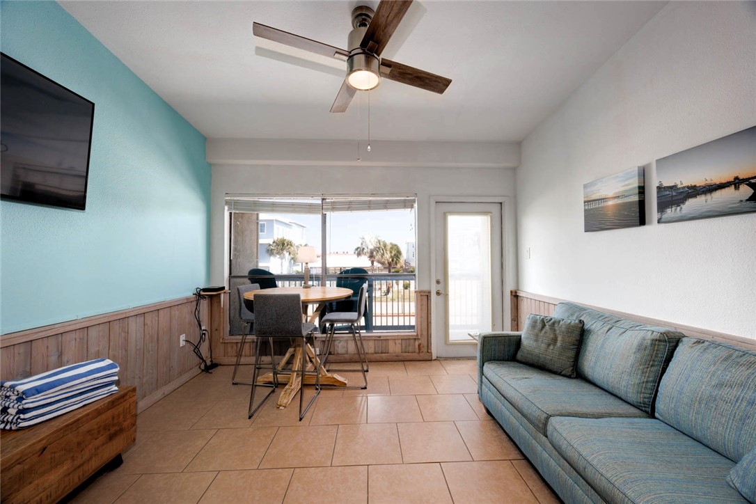 810 Banyan Beach Dr 123 Property Photo 13