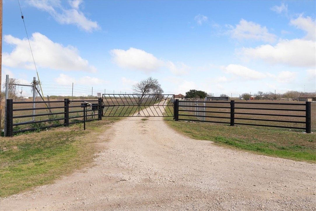 6720 Fm 1833 Property Photo 2