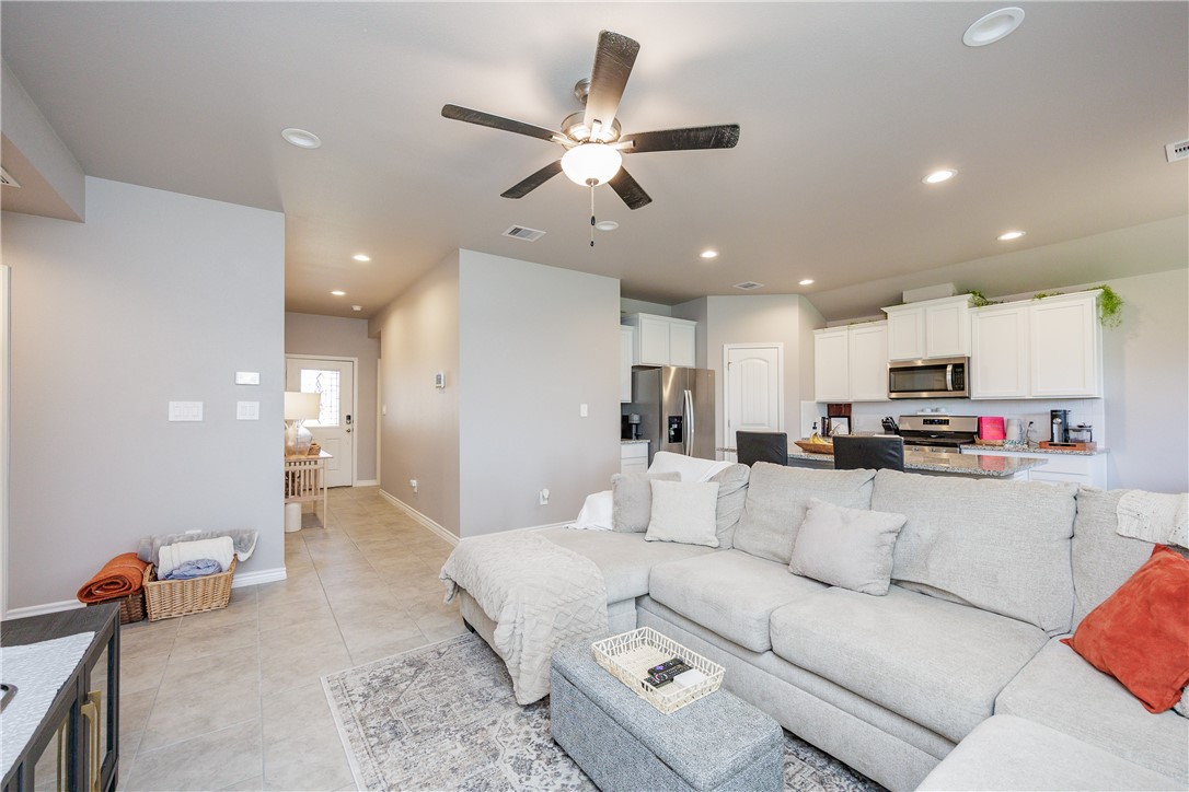 1254 Carnaby St Property Photo 4