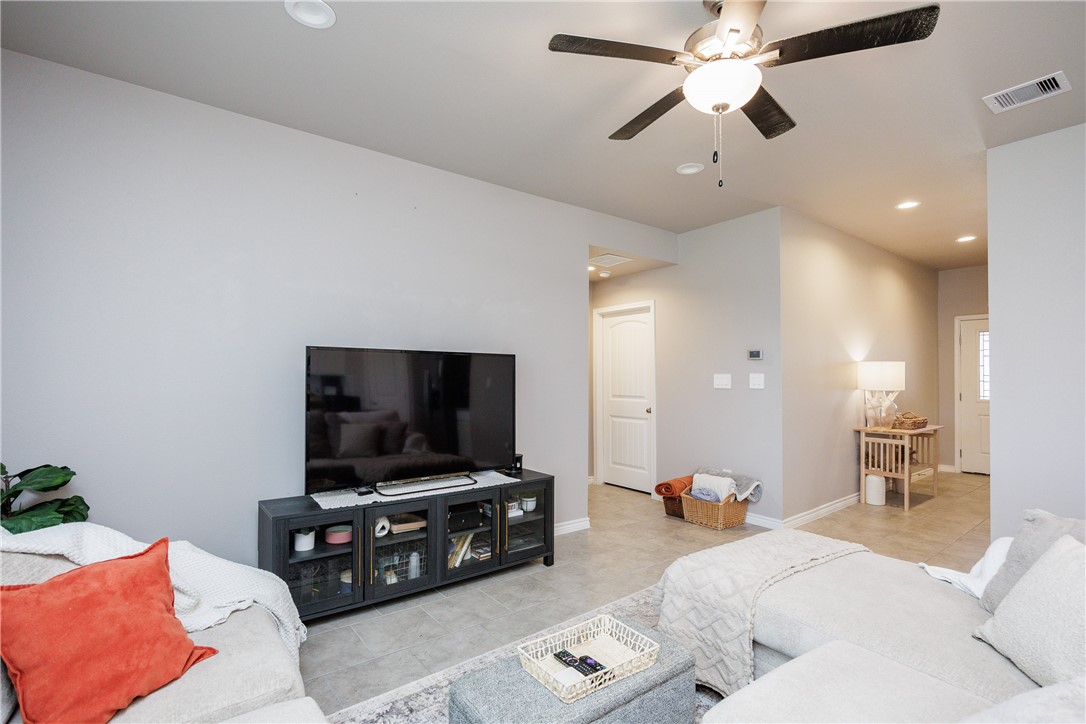 1254 Carnaby St Property Photo 7