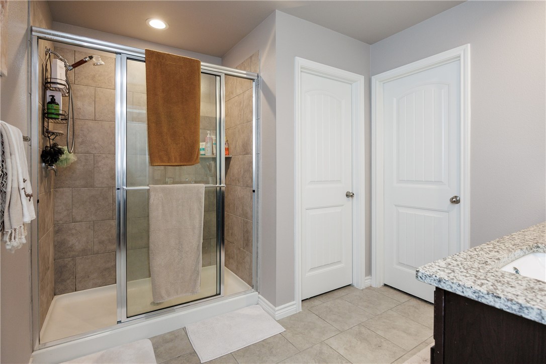 1254 Carnaby St Property Photo 15