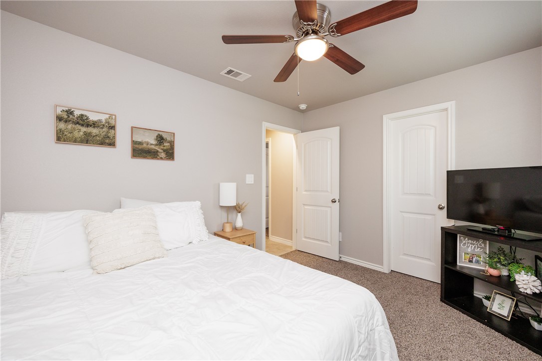 1254 Carnaby St Property Photo 19