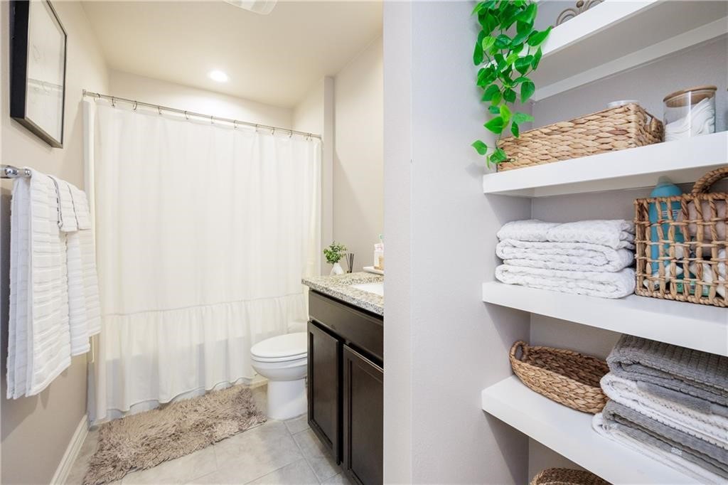 1254 Carnaby St Property Photo 21