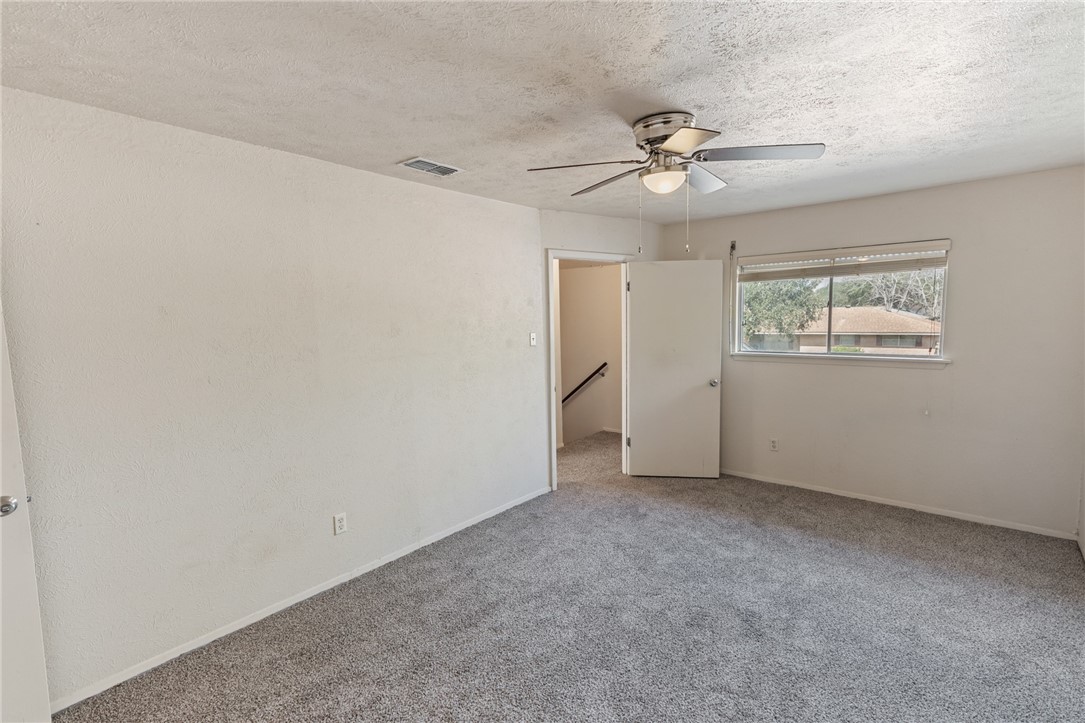 4039 Killarmet Dr Property Photo 8