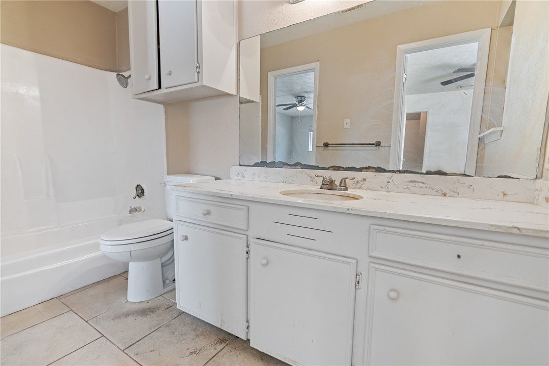 4039 Killarmet Dr Property Photo 9