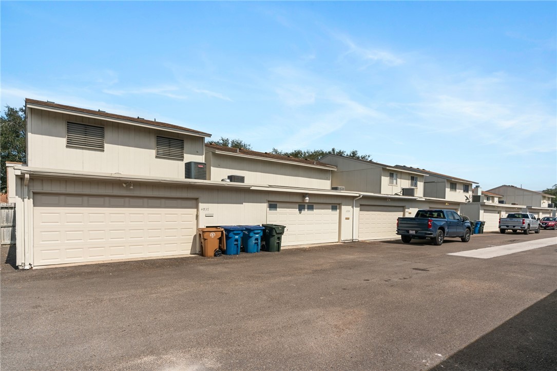 4039 Killarmet Dr Property Photo 12