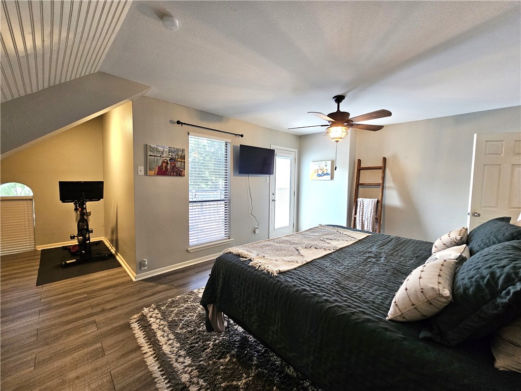 319 San Saba Dr Property Photo 27